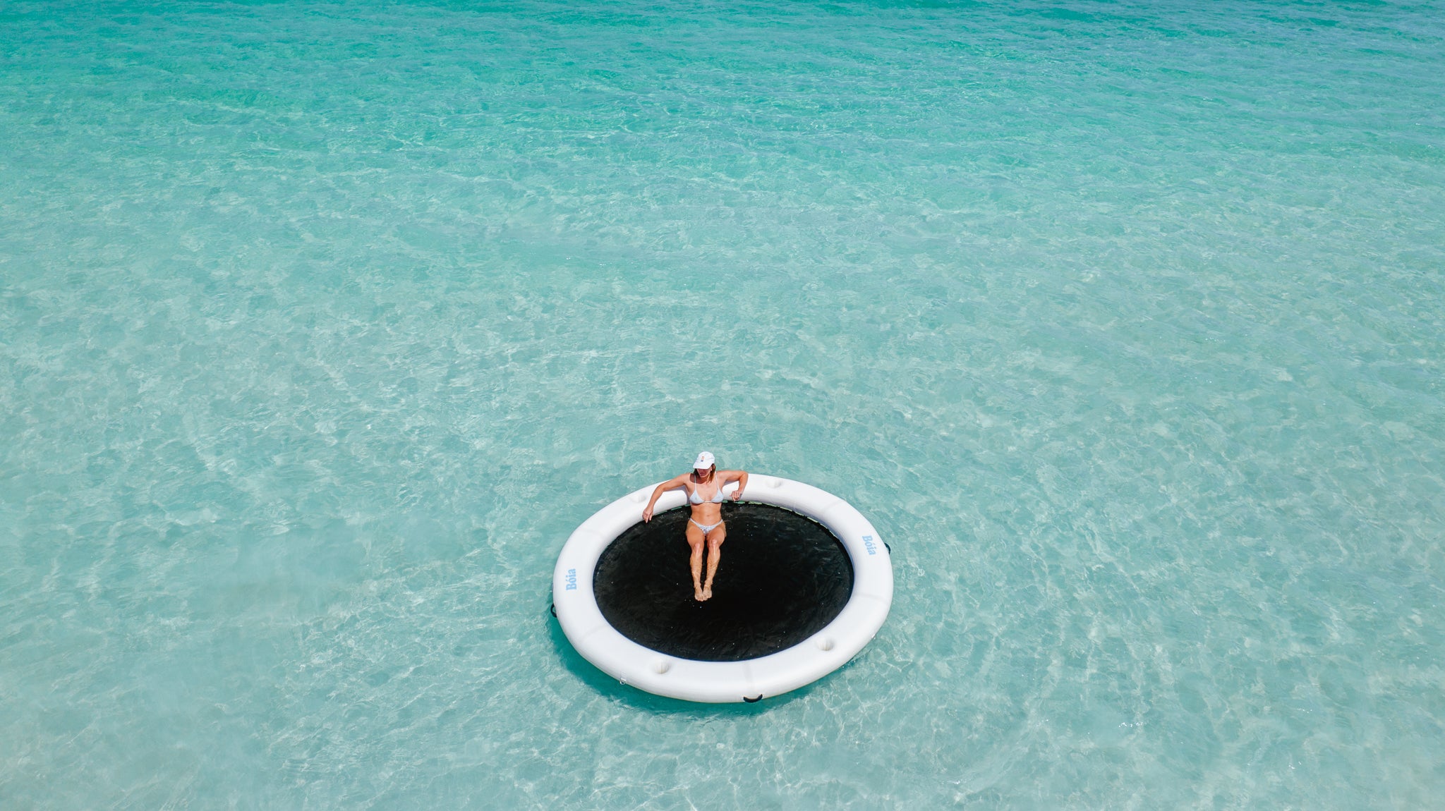 Chill Out Waterside with Boia Inflatable Hammock!