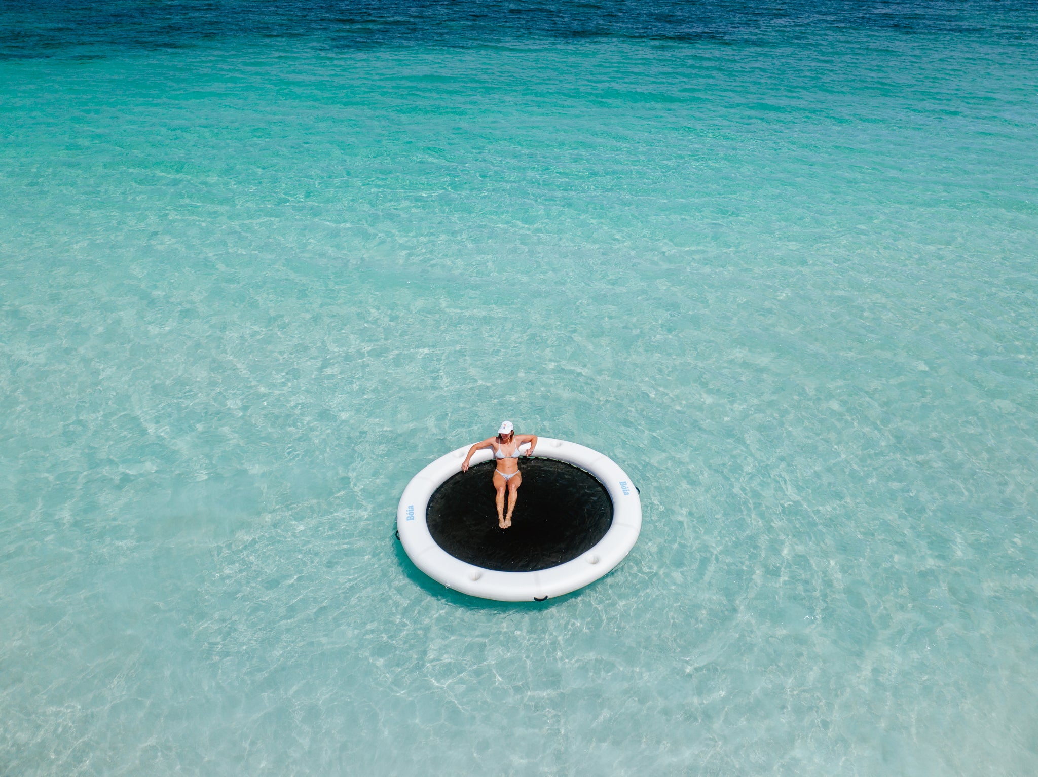 Chill Out Waterside with Boia Inflatable Hammock!